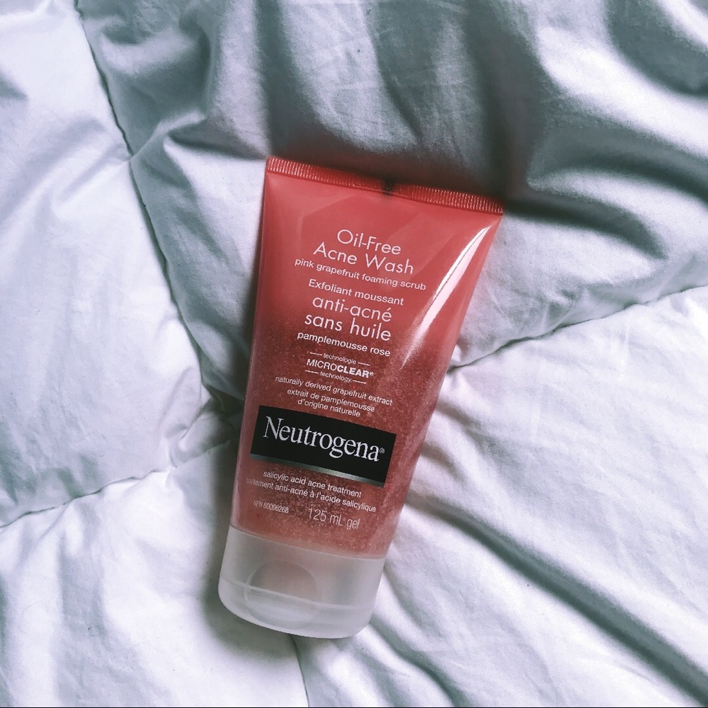 NUTROGENA SCRUB
